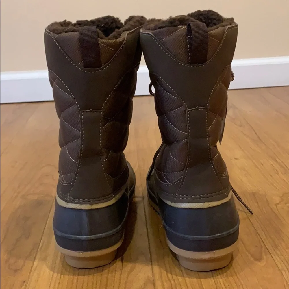 NWT Khombu Annabel Tufted Duck Boots Women’s 9/10 - Picture 3 of 15